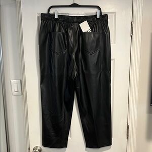 Zara Women’s Faux Leather  Pants
